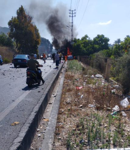 An Israeli raid targeted a Hezbollah member in a car a short while ago on the Abbasiyeh Forest Road in Tyre District.
