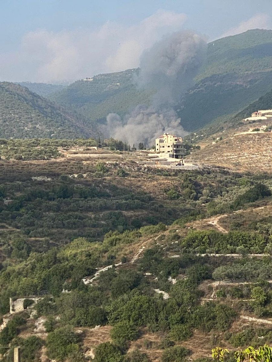 Extremely violent Israeli raids continue in southern Lebanon, on the outskirts of Mahmoudiyah and the Al-Bridge area in the town of Jbaa and Kafrmelki, Lebanon.