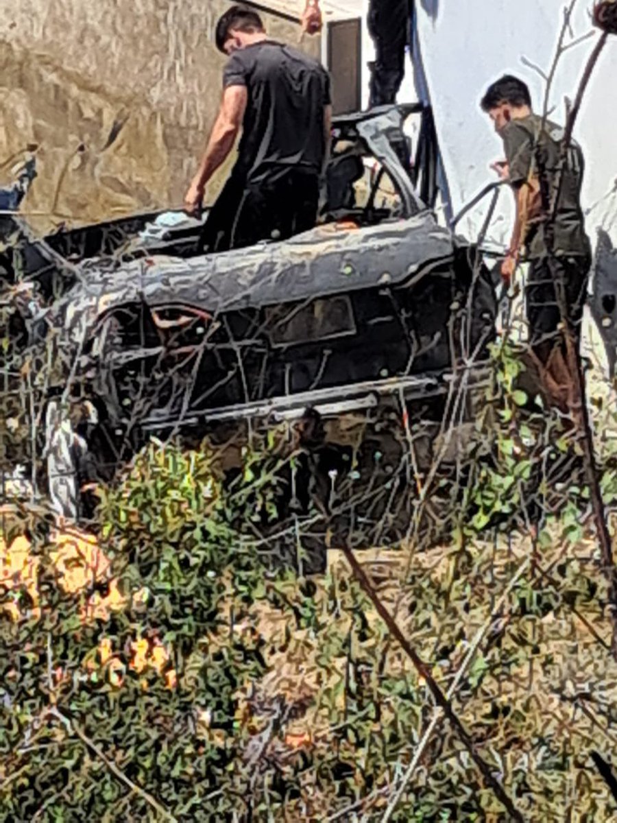 Following the Israeli raid that targeted a car in Kounine. Al-Akhbar correspondent: A citizen was injured as a result of his car being targeted in Kounine.