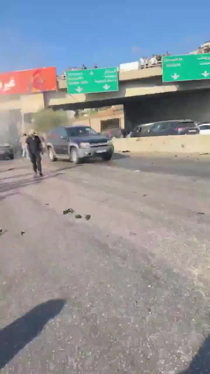 Car targeted - footage from the targeted site in Khaldeh