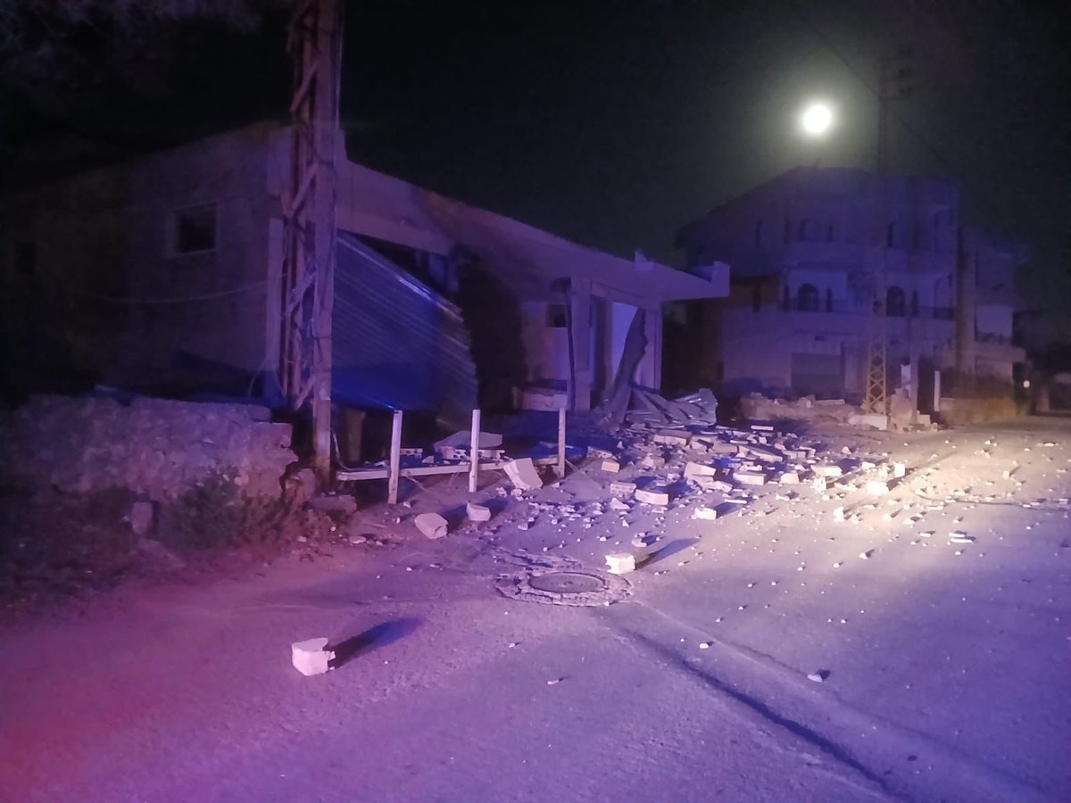 A raid on Yahmar at dawn targeted a cafe and an aluminum shop in the area. Information indicates that there were no injuries.