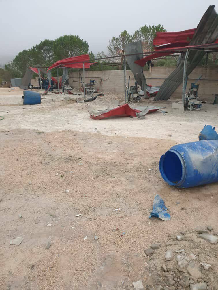 An Israeli raid targeted a concrete factory between Yaroun and Maroun al-Ras at dawn, and another on Aitaroun.