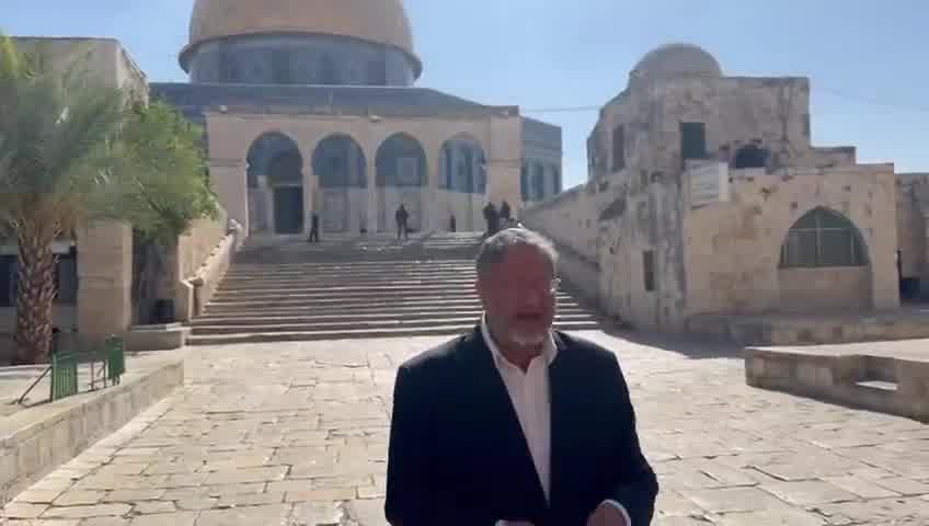 Itamar Ben Gvir, from Temple Mount, calls to occupy Gaza and encourage “voluntary migration” after Hamas’s hostages videos. He also led a prayer there, in contrast of the status-quo