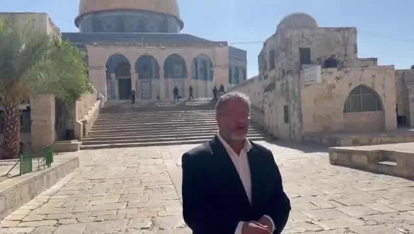 Itamar Ben Gvir, from Temple Mount, calls to occupy Gaza and encourage “voluntary migration” after Hamas’s hostages videos. He also led a prayer there, in contrast of the status-quo