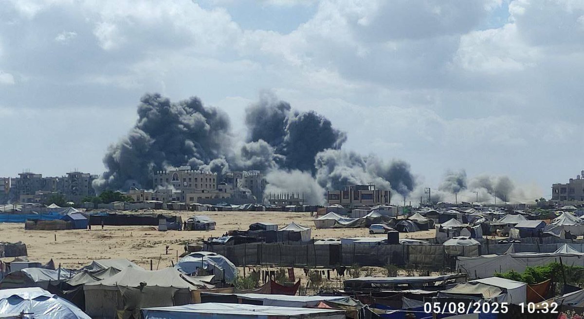 The army carries out violent raids on the Hamad City towers in Khan Yunis.