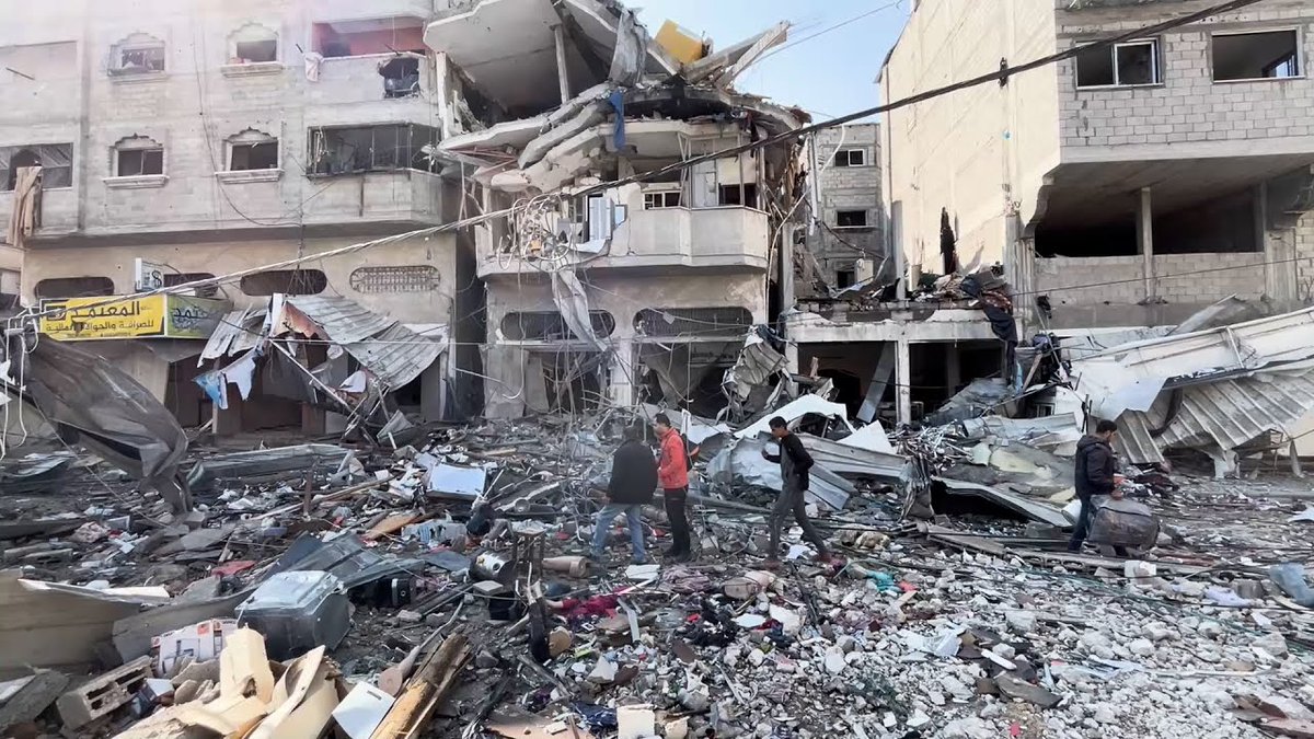 Israeli aircraft carried out airstrikes targeting the Yassin family's house on Souq al-Zawiya Street, east of Gaza City