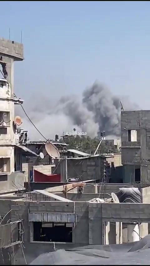 Video of violent and intense airstrikes launched by aircraft on Jabalia al-Balad, north of the Gaza Strip.