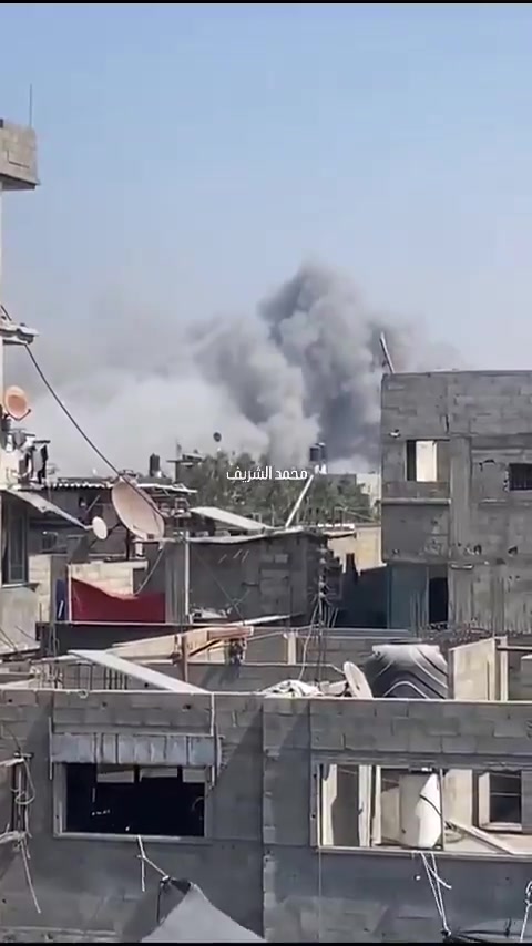 Video of violent and intense airstrikes launched by aircraft on Jabalia al-Balad, north of the Gaza Strip.