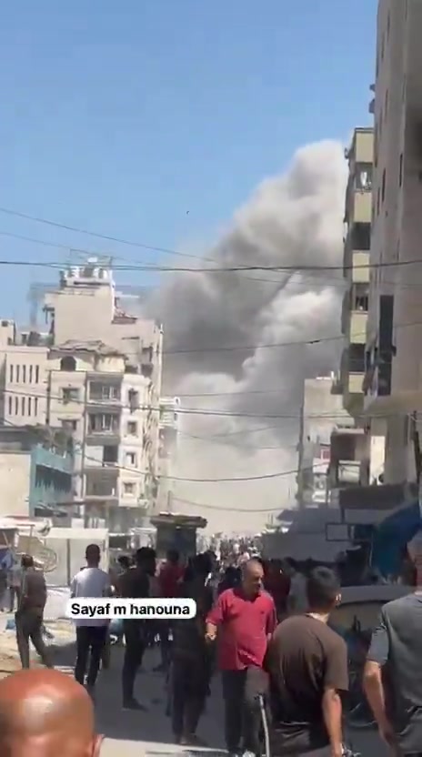 A violent raid targeting a residential building near the Sweidi al-Nasr neighborhood, west of Gaza City.