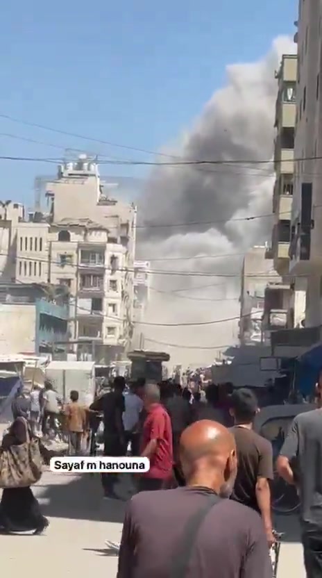 A violent raid targeting a residential building near the Sweidi al-Nasr neighborhood, west of Gaza City.