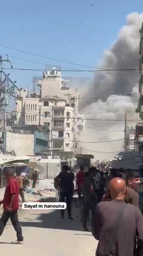 A violent raid targeting a residential building near the Sweidi al-Nasr neighborhood, west of Gaza City.