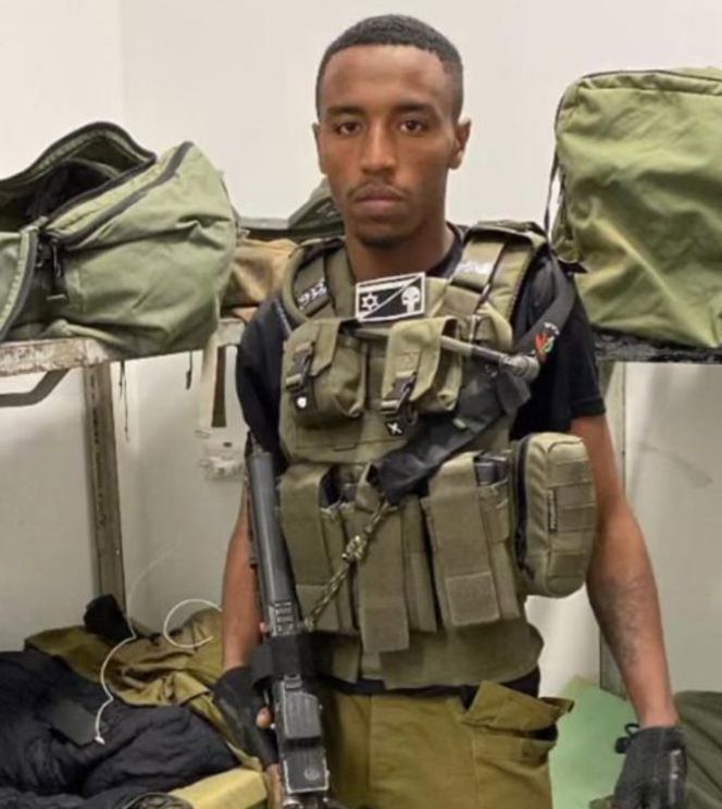 The Israeli military announced the death of a soldier who fell in battle in the northern Gaza Strip. The Israeli army identified him as Staff Sergeant, Chalachew Shimon Demalash, aged 21, from Be'er Sheva, a soldier in the 932th Battalion, Nahal Brigade