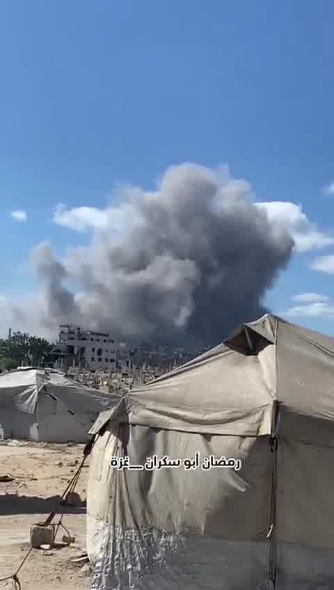 Aircraft launch a series of raids on the southern areas of Gaza City.