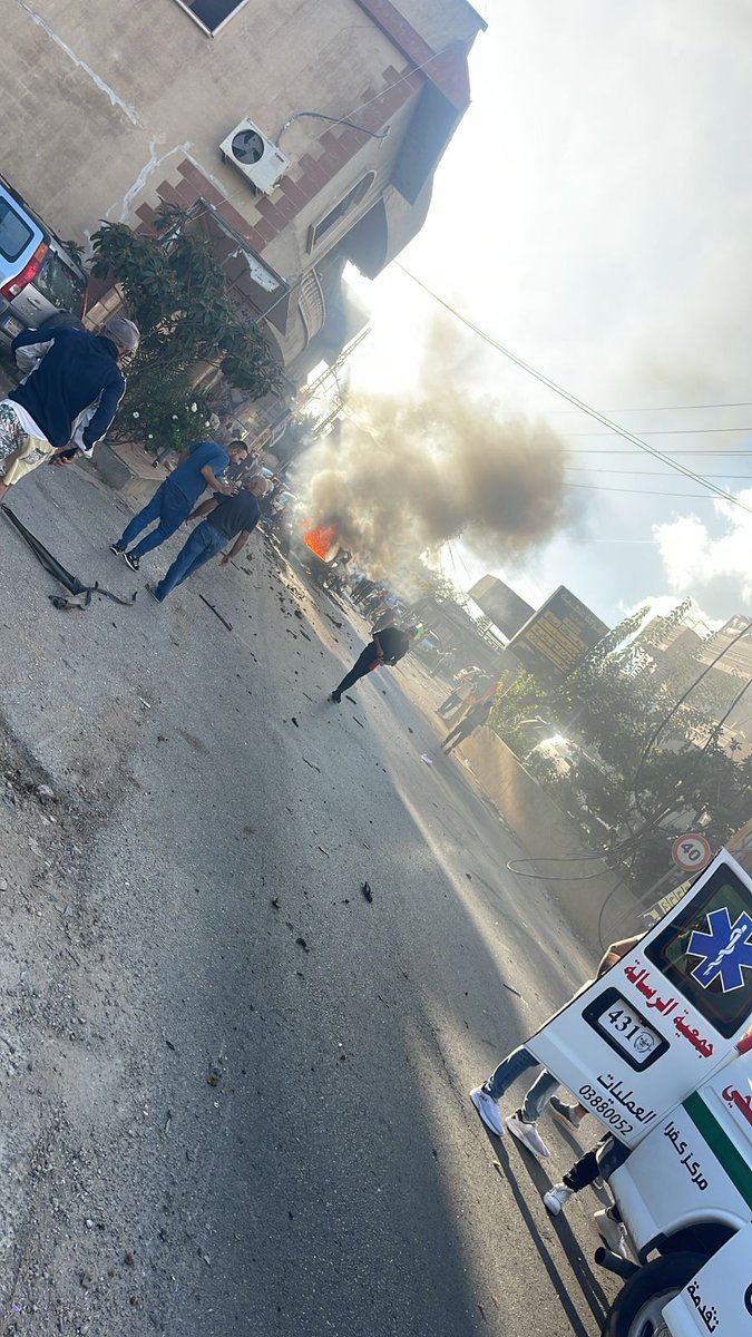 An Israeli airstrike with two missiles targeted the town of Kafra.