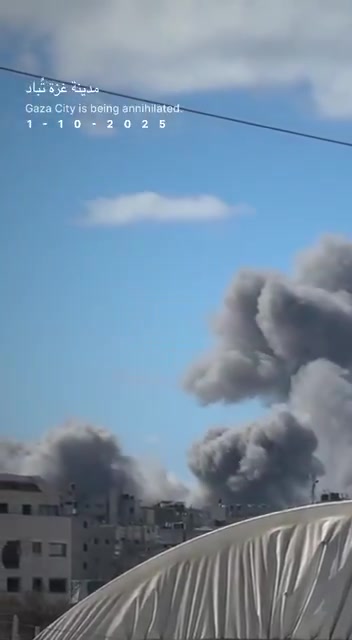 Video of non-stop airstrikes on Gaza City