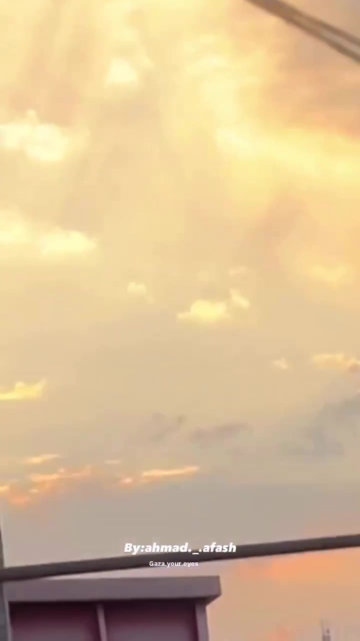 Moment of airstrikes targeting eastern areas of Gaza City this morning