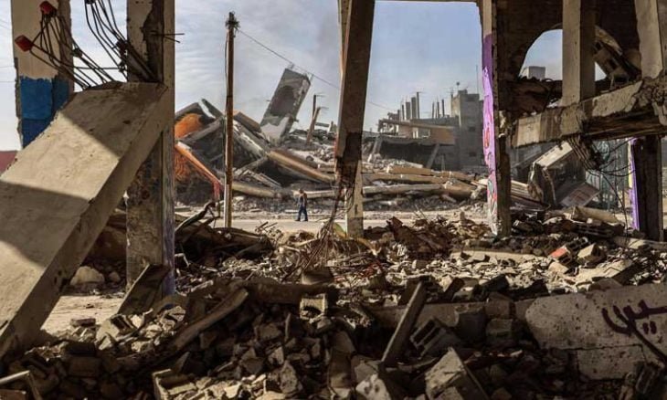 Israeli airstrikes and artillery shelling on southern and eastern Gaza