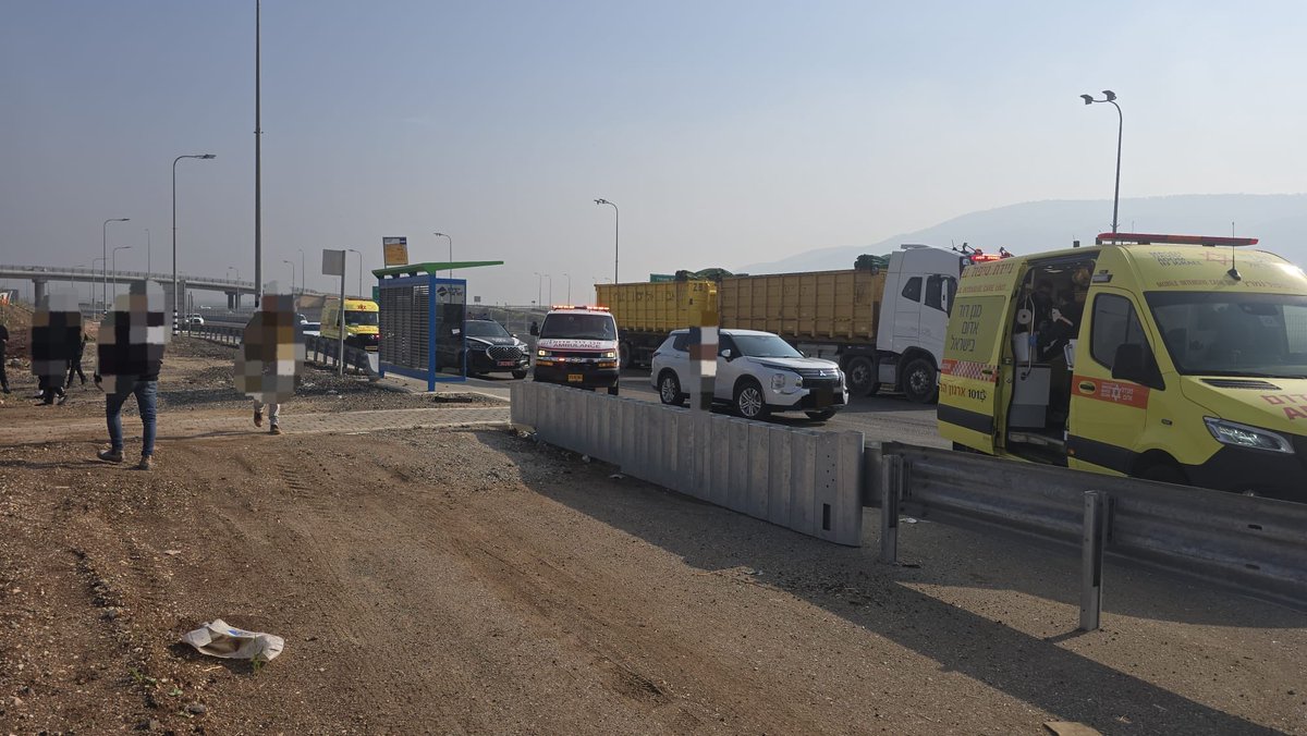 قُتلت امرأة طعناً بالسكين في شمال إسرائيل، وتمكنت الشرطة من تحييد المشتبه به. ولا يزال الدافع وراء الهجوم غير واضح.