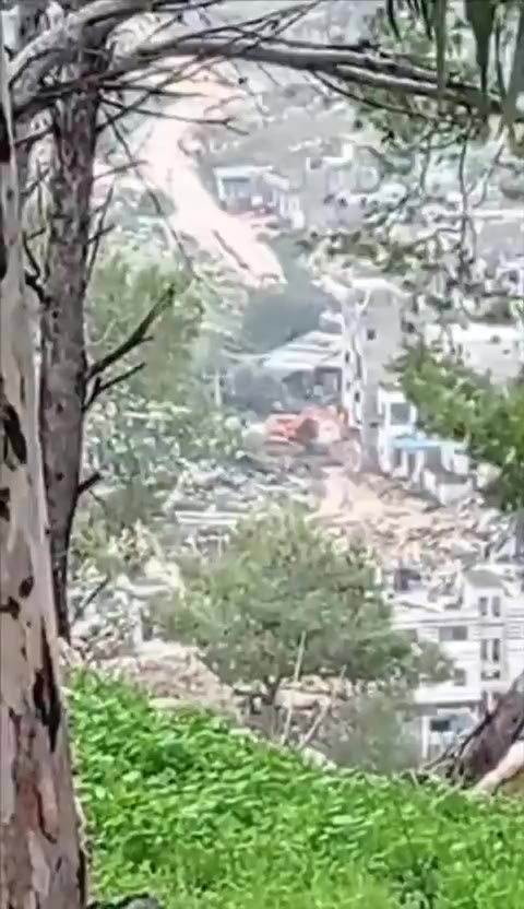Bulldozers begin demolishing citizens' homes in the Al-Manshiya neighborhood of Nur Shams camp, east of Tulkarm city.