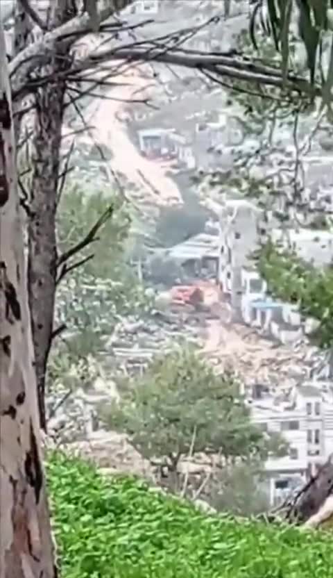 Bulldozers begin demolishing citizens' homes in the Al-Manshiya neighborhood of Nur Shams camp, east of Tulkarm city.