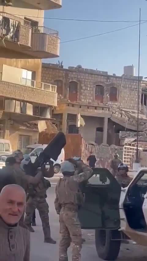 دورية  لليونيفيل تتصدى لمحلقة إسرائيلية في ميس الجبل قامت بالتشويش على آلياتها محاولة إبعادها