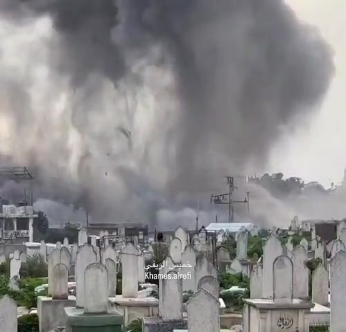 Footage of an Israeli airstrike on a building in Gaza City’s Zeitoun neighborhood, after the Israeli army issued an evacuation warning saying it contained Hamas military infrastructure