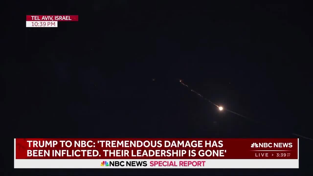 Footage showing the impact of an Iranian ballistic missile moment ago on Tel Aviv, Israel