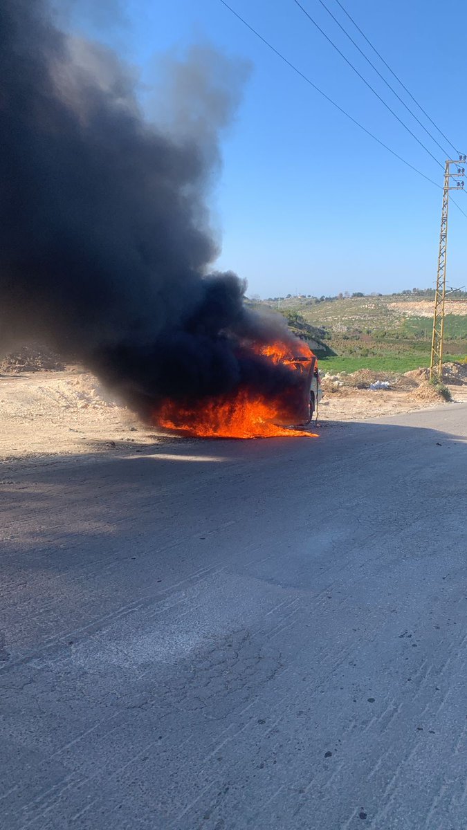 A drone targeted a car on the Charnieh road leading to the towns of Bazouriyeh and Burj al-Shamali.