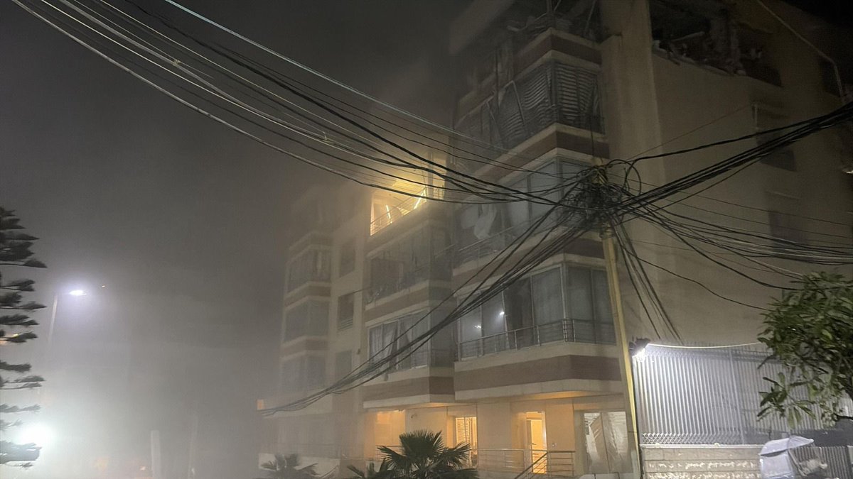 The building targeted by the aggression was near Al-Mayadeen TV in the Al-Janah district. The airstrikes targeted an apartment building opposite the Al-Mayadeen TV building in the Al-Janah district.