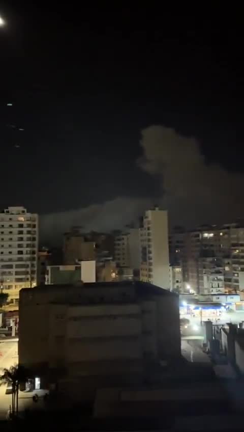 Airstrike targets Ghobeiri at dawn