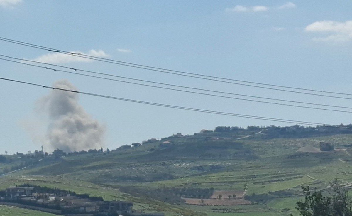 An Israeli airstrike targeted the town of Qounin.