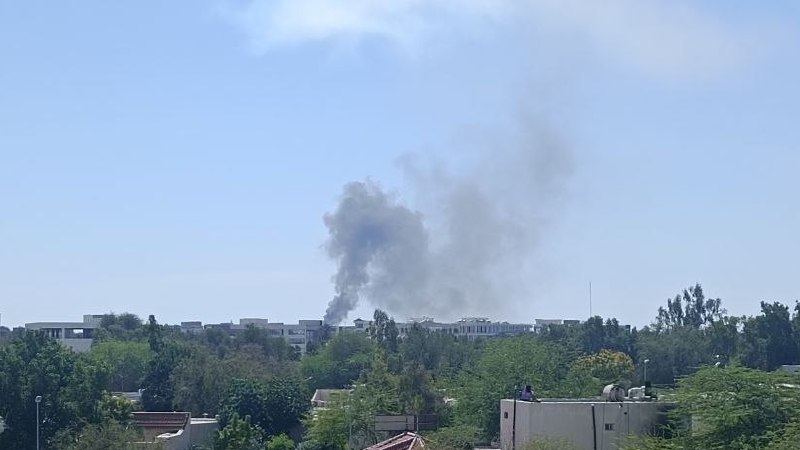 תקיפות אוויריות באי קיש, על פי הדיווחים בסביבת שדה התעופה. מחוז הורמוזגן, איראן.