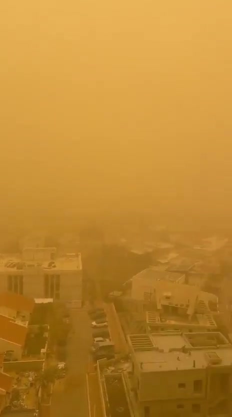 Stormy weather in the south: Sandstorms in the Negev, the sky turned orange in Ashdod
