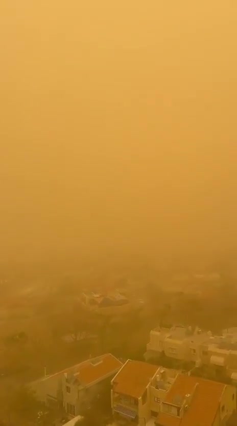 Stormy weather in the south: Sandstorms in the Negev, the sky turned orange in Ashdod
