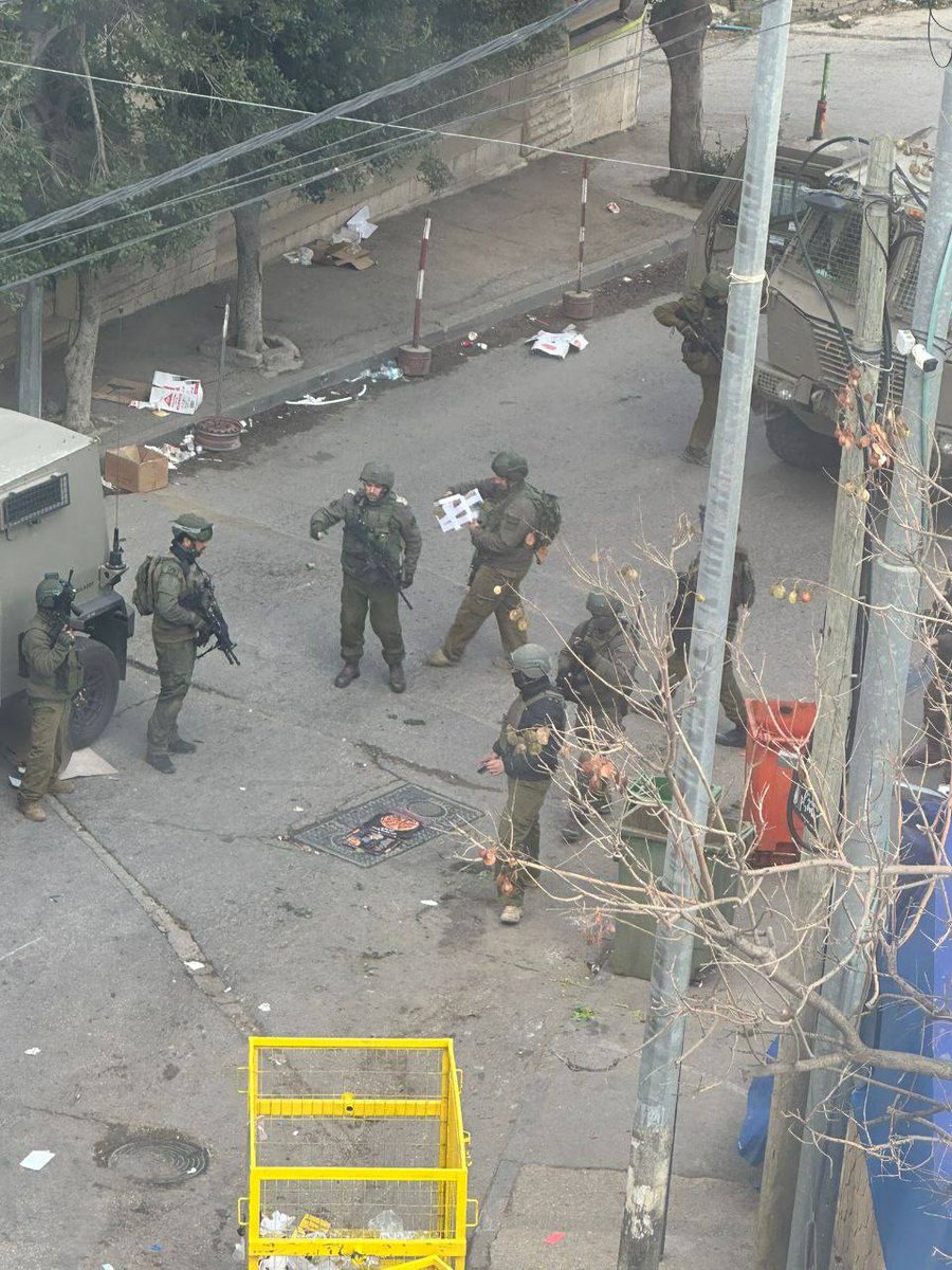 Israeli forces carry out arrests and raids in several neighborhoods of Bethlehem