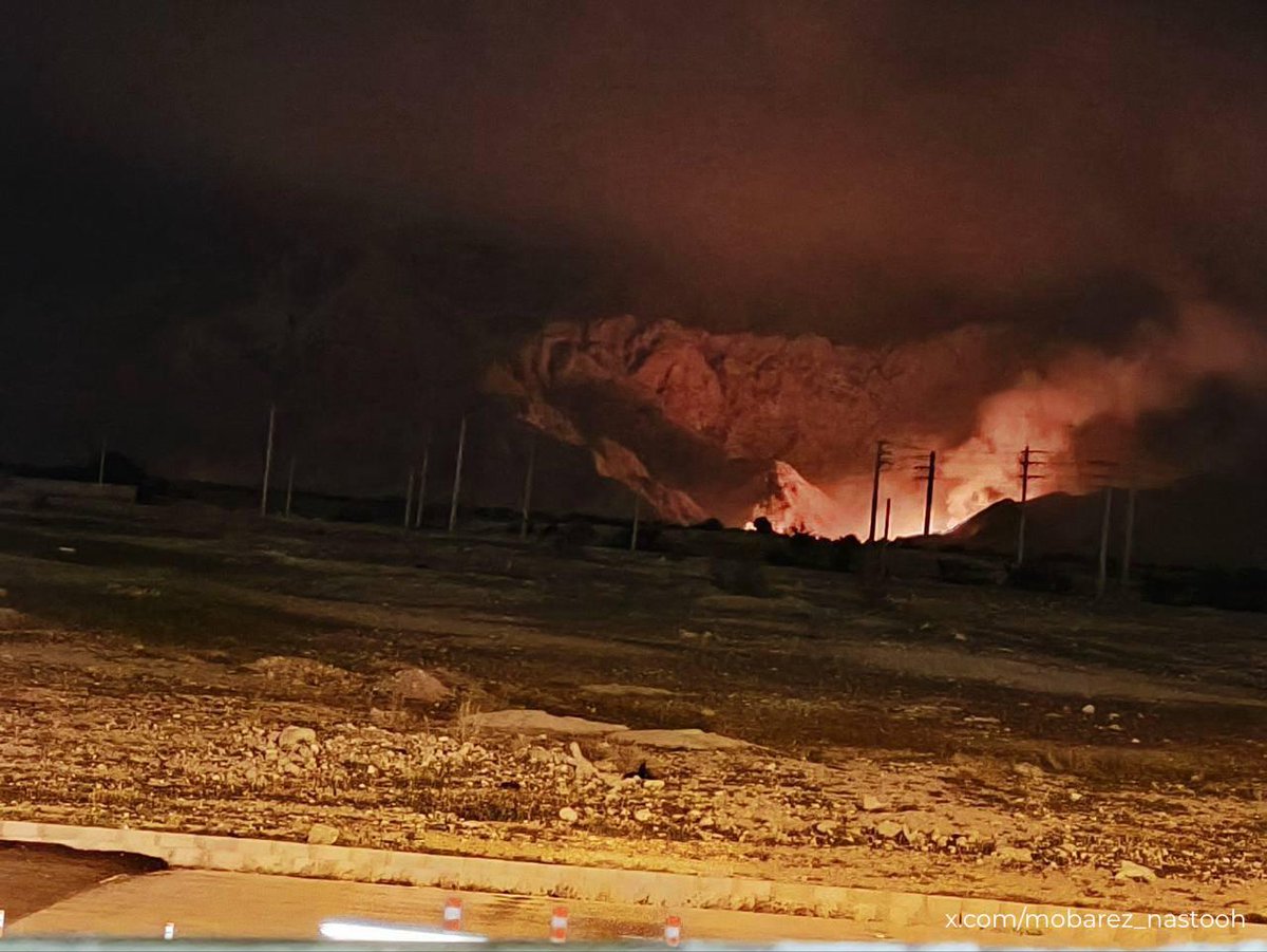 Israeli/American airstrikes hit an IRGC missile base located in the town of Borazjan in Bushehr Province, southern Iran, tonight.The strikes caused fire at the facility and ammunition cook-off