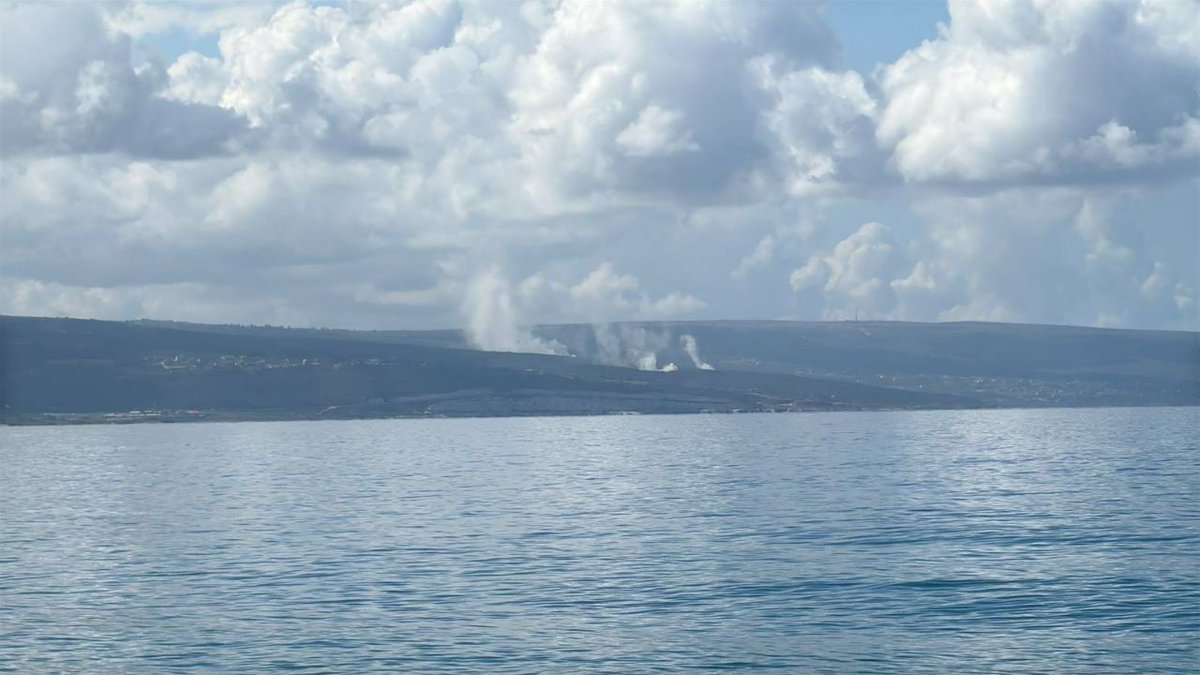 Artillery and phosphorus shelling targets the outskirts of Naqoura town