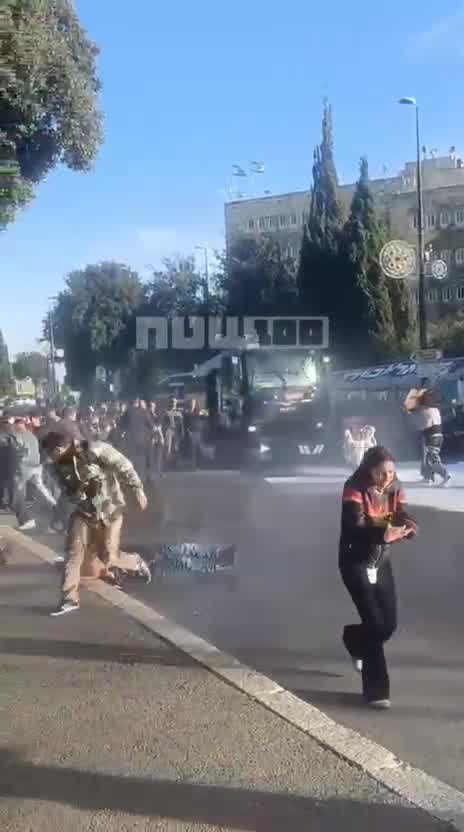 Hundreds protested outside the Knesset against the death penalty law for terrorists, riot police dispersed them
