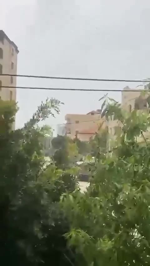 Video shows Israeli security forces operation in the residences of displaced people from Jenin camp in the vicinity of the Arab American University.