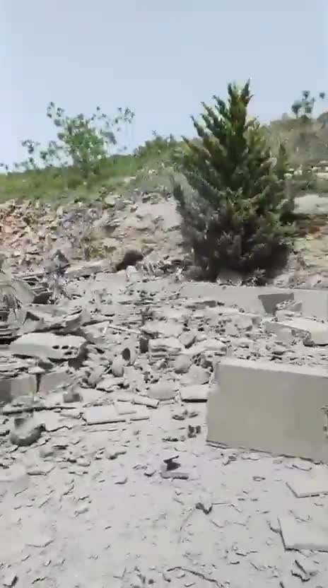 Footage of the airstrike that targeted the town of Harouf in the Nabatieh district