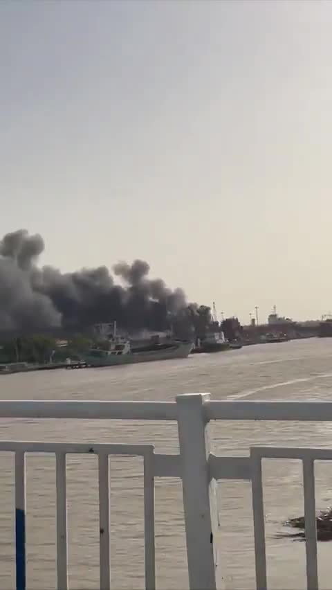 Earlier @ 1300Z - Multiple explosions at Shahid Mousavi shipyard in Khorramshehr. Heavy damage reported