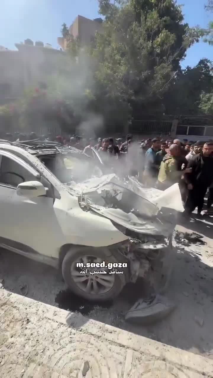 Three dead and several wounded in an airstrike targeting a vehicle near Haider roundabout, west of Gaza City.