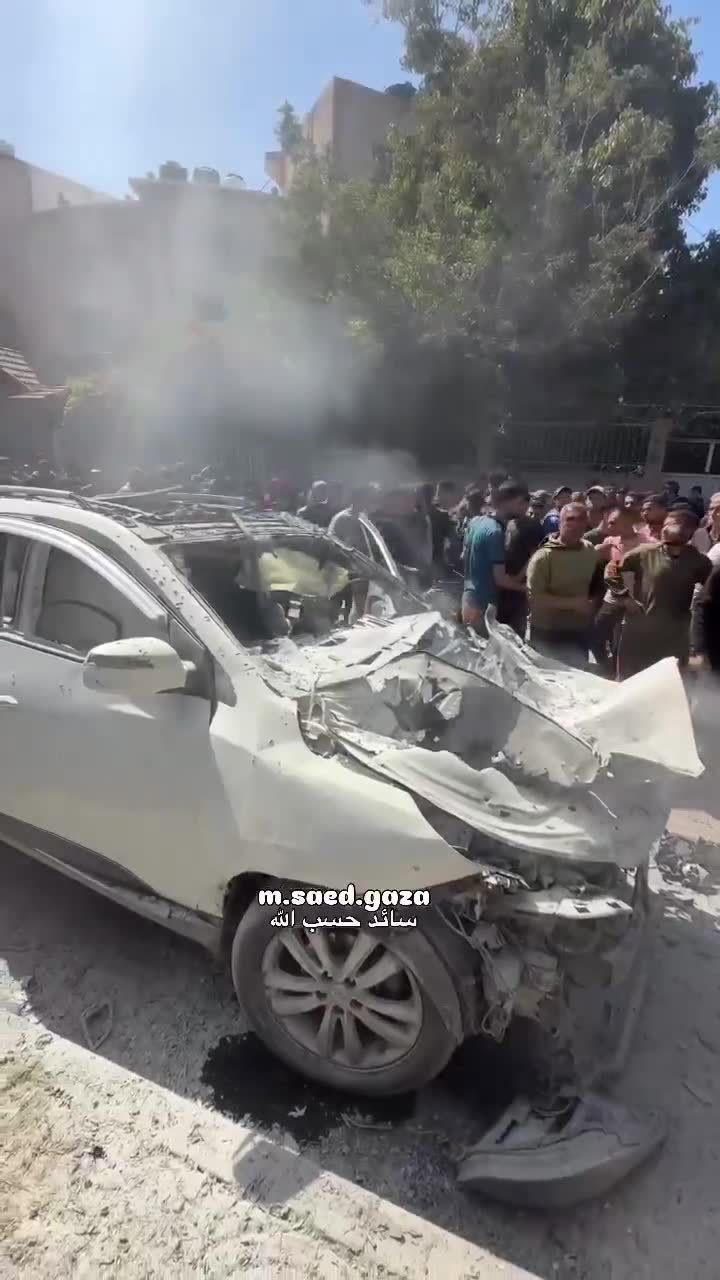 Three dead and several wounded in an airstrike targeting a vehicle near Haider roundabout, west of Gaza City.