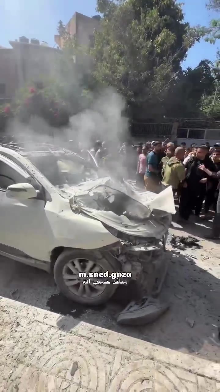 Three dead and several wounded in an airstrike targeting a vehicle near Haider roundabout, west of Gaza City.