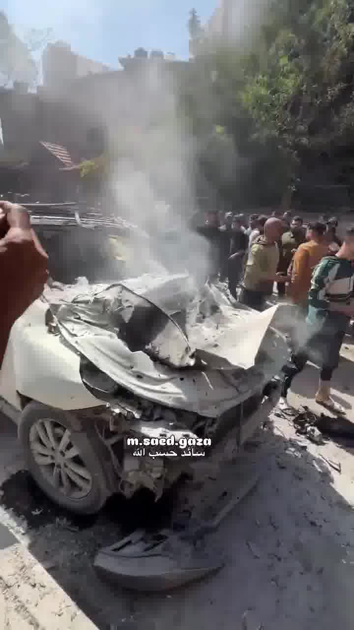 Three dead and several wounded in an airstrike targeting a vehicle near Haider roundabout, west of Gaza City.