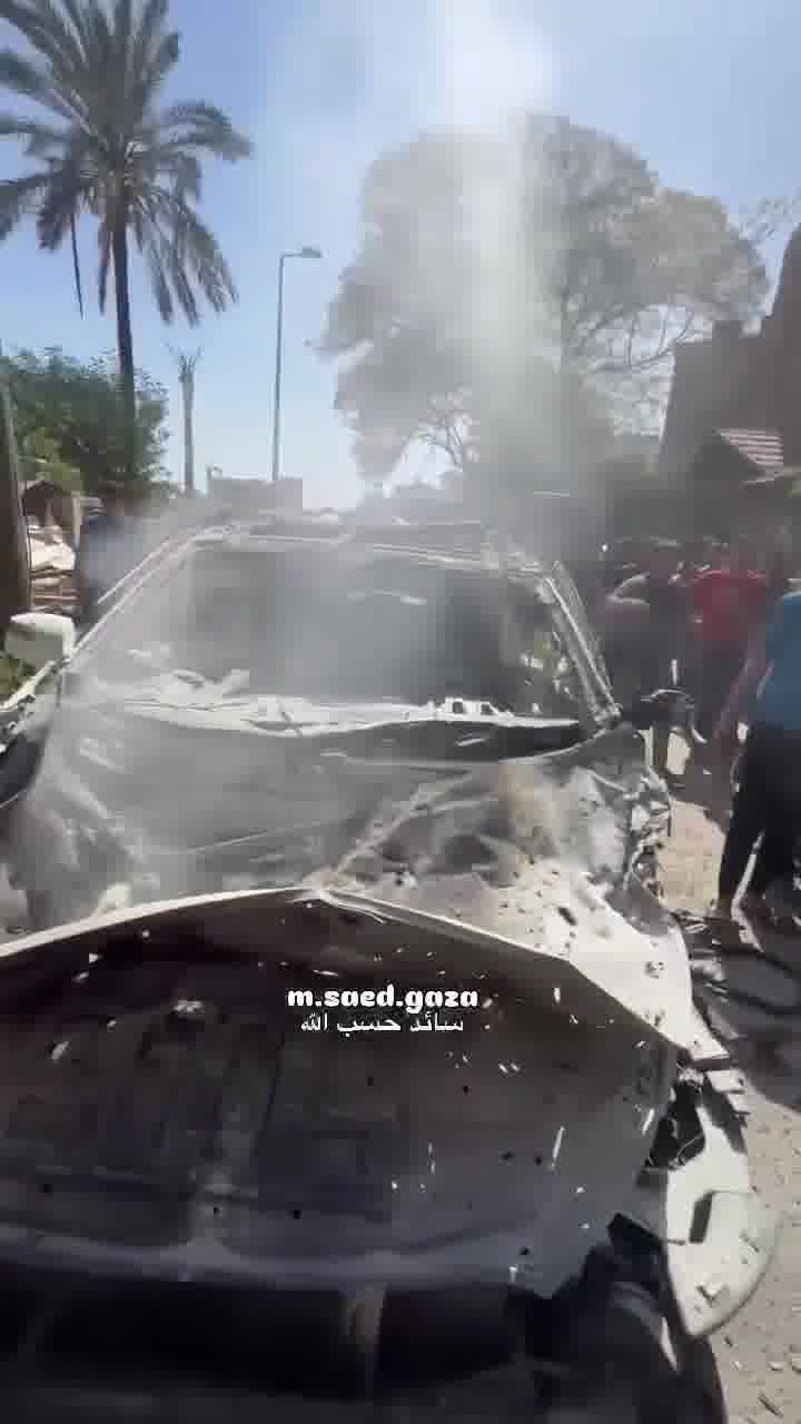 Three dead and several wounded in an airstrike targeting a vehicle near Haider roundabout, west of Gaza City.