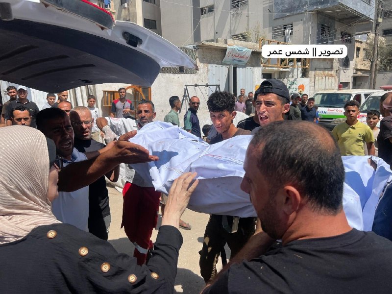 Two bodies arrived at the hospital after an airstrike targeted a group of civilians south of the municipal park, west of Gaza City.